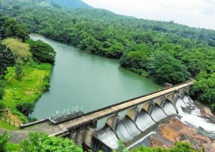 Thenmala Dam, Kollam